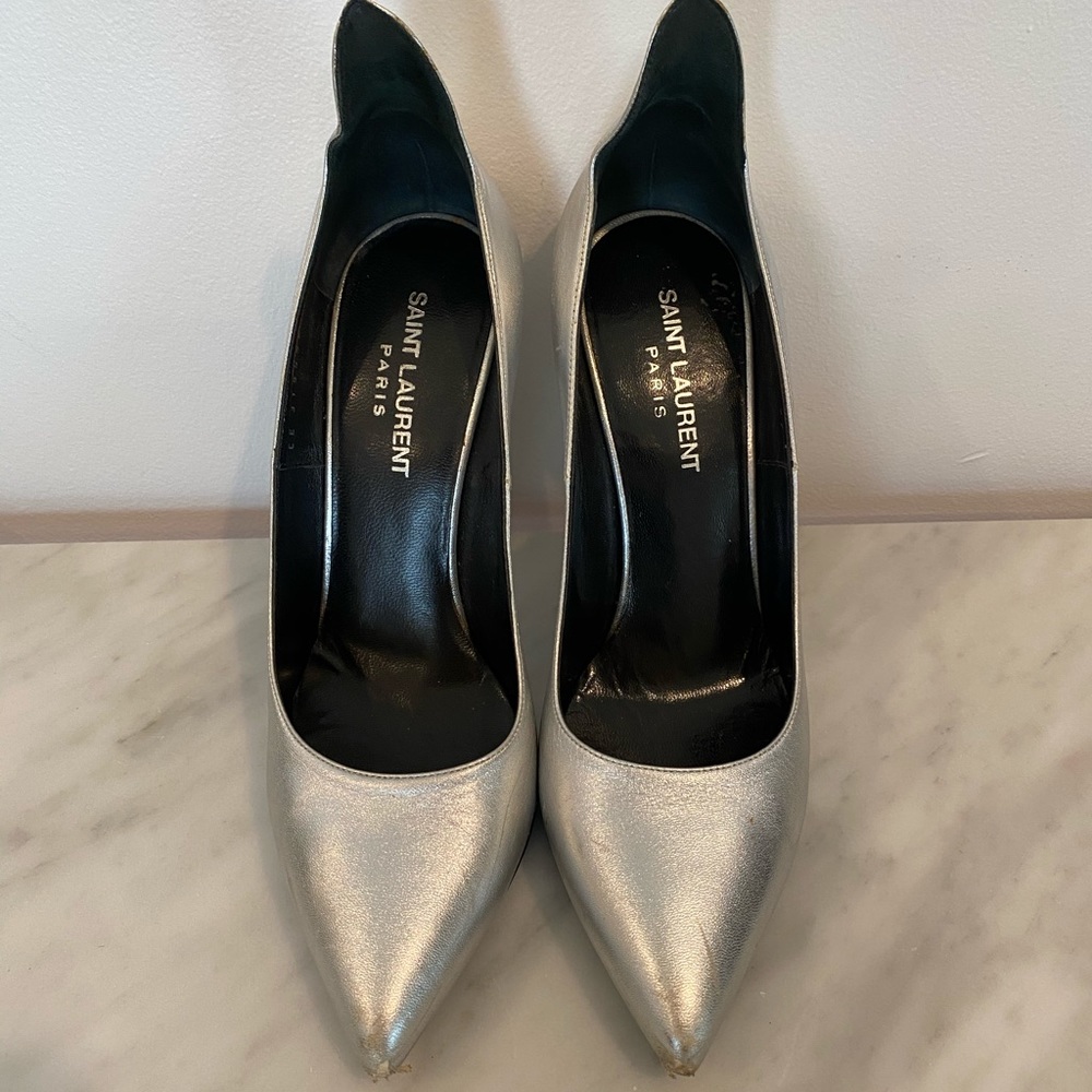 Saint Laurent Thorn Silver pointed toe Pumps 37